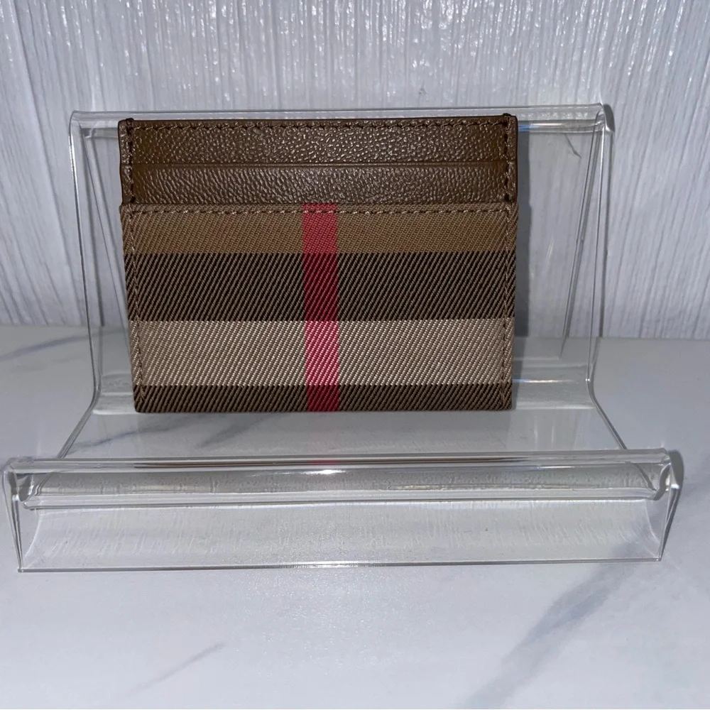 Burberry Cardholder! Brand New With Tag & Packaging! Wallet